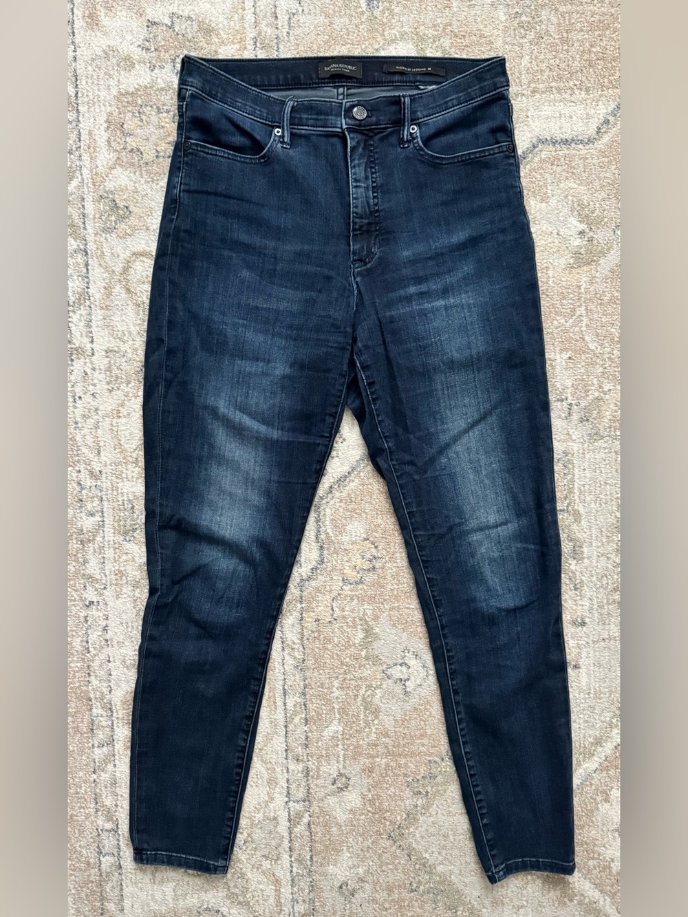 Banana Republic Women’s Dark Blue Skinny stretch Jeans